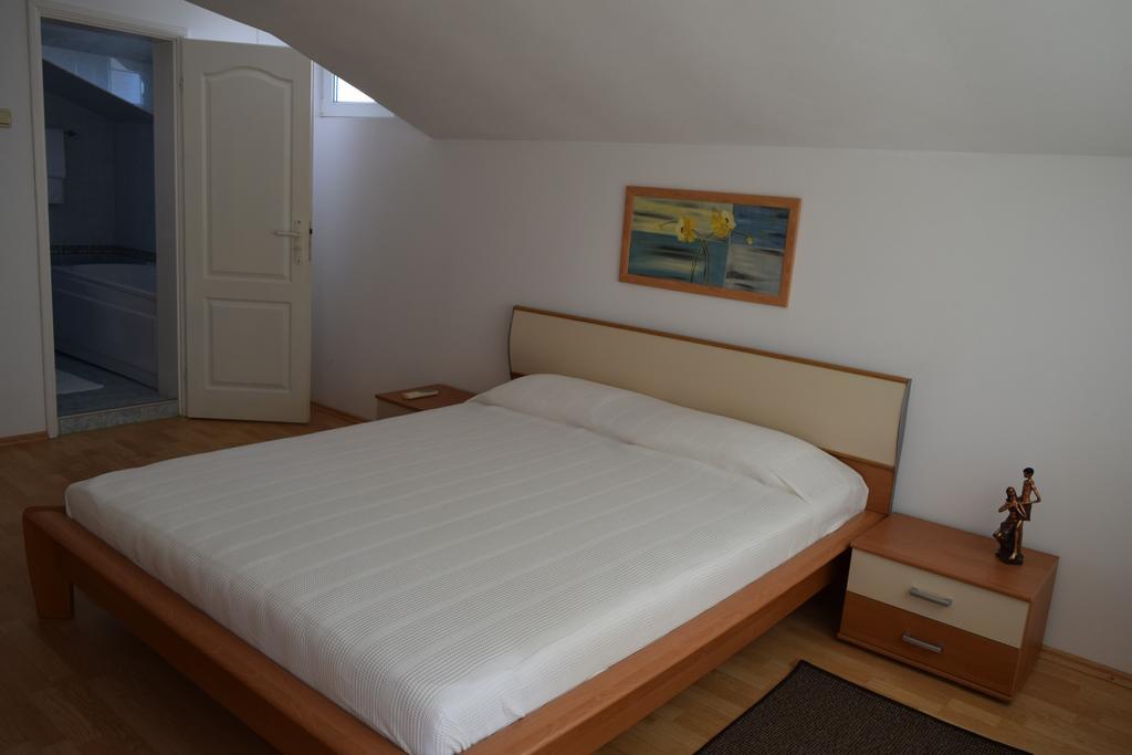 Hotel Eva Ravda Exteriör bild
