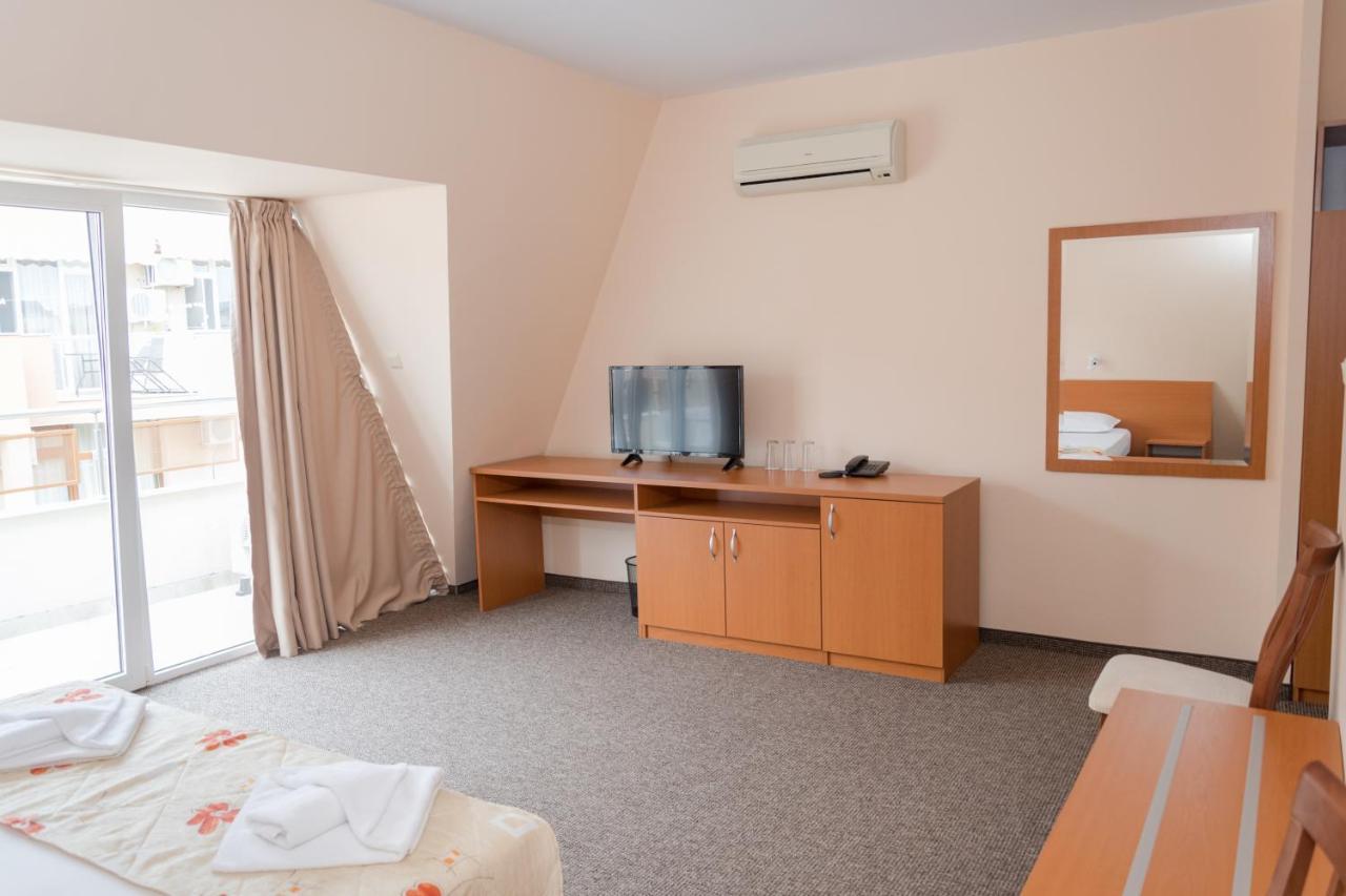 Hotel Eva Ravda Exteriör bild