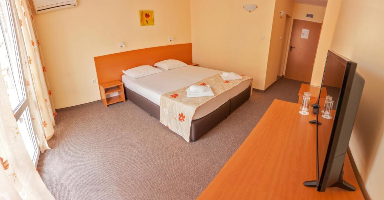 Hotel Eva Ravda Exteriör bild